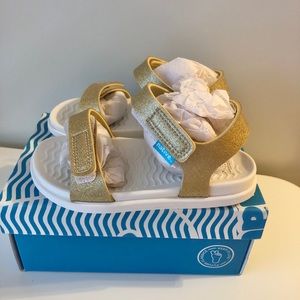 NIB Charley Native gold glitter sandal size 10